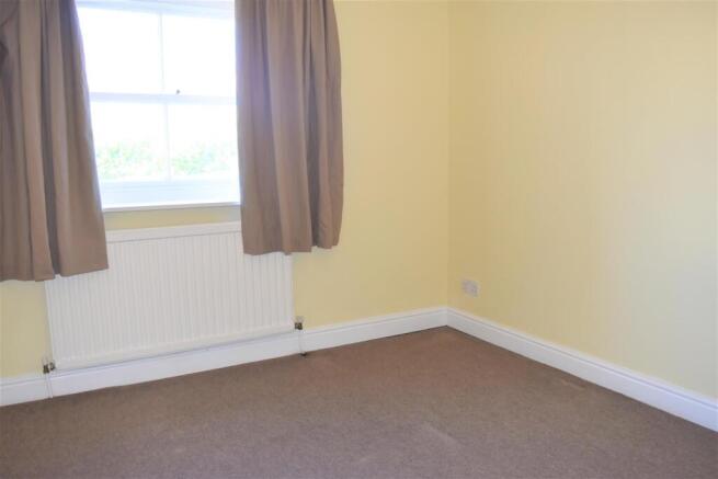 3 bed Flat for sale Image 11