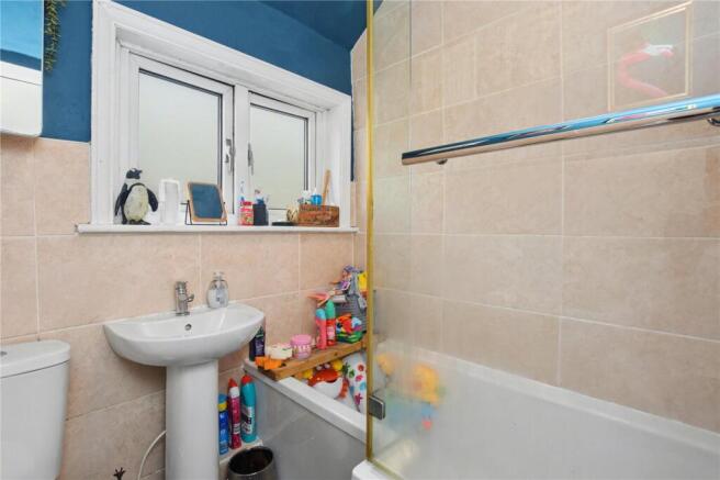 3 bed Semi-Detached for sale Image 9