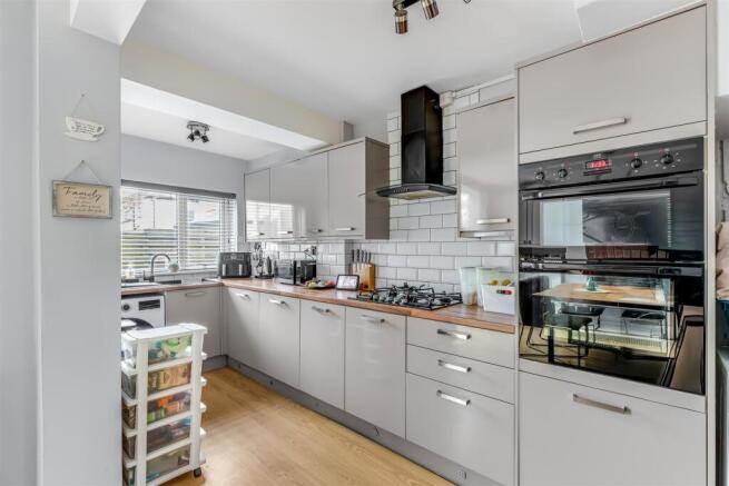 Dining Kitchen 2.jpg