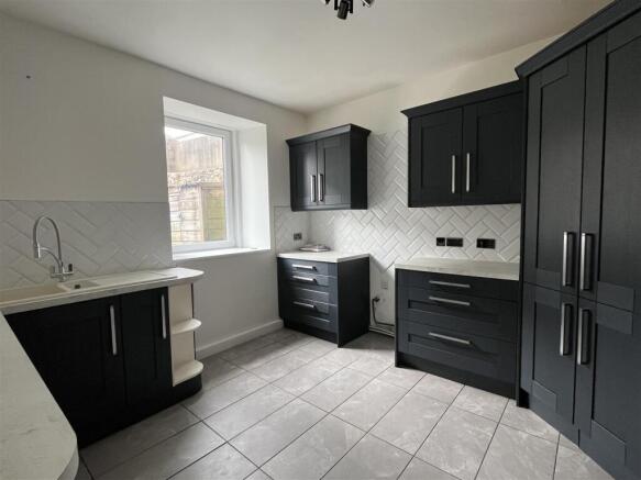 5, Calf Street, Torrington photo 4
