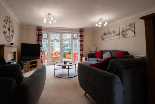 41 Skylark Way Bucks 28 Sept 2026-40.jpg