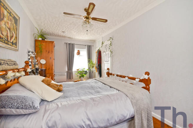 Bedroom 1.JPG