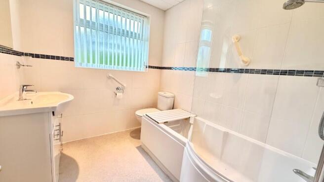 2 bed Detached Bungalow for sale Image 10