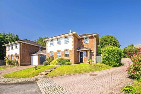 Le Corte Close, Kings Langley, Hertfordshire, WD4