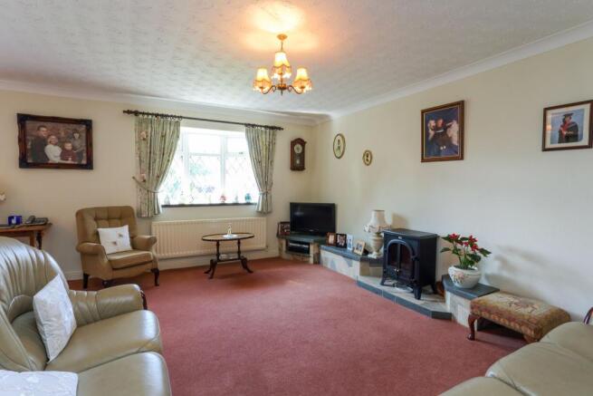 Lounge / Dining Room