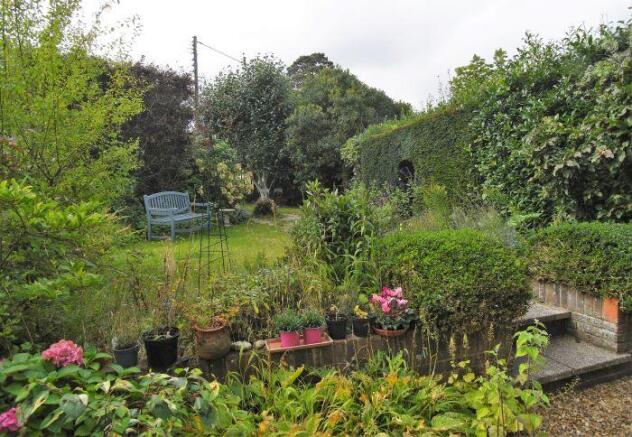 Long front gardens