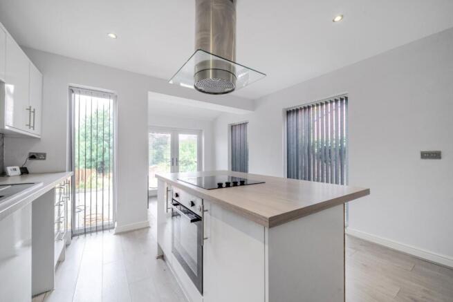 3 bed Semi-Detached for sale Image 4