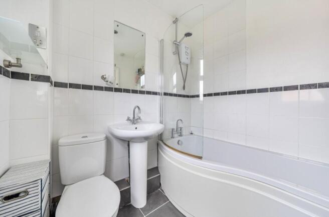 2 bed Link Detached House for sale Image 11