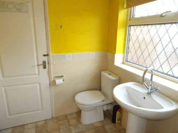 2 bed Semi-Detached to rent Image 7