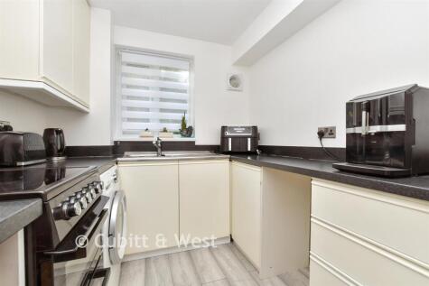 Chipstead Close, Belmont, Sutton, Surrey