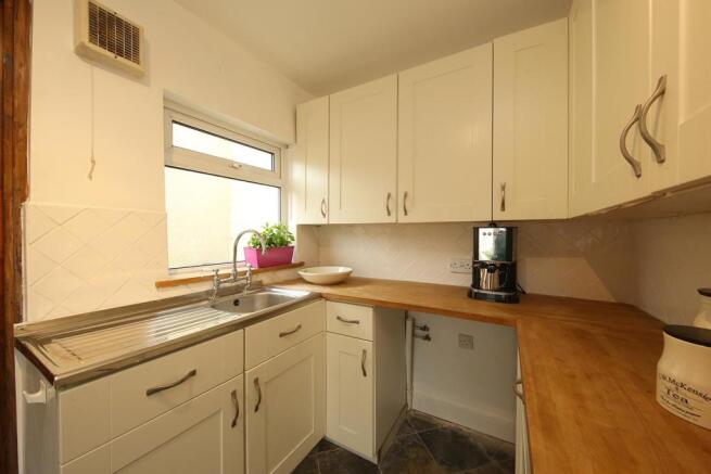 1 Gilestone Rd 1684.JPG
