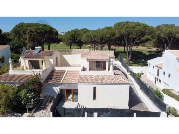 4 Bedroom Villa with Golf Views in Vilamoura