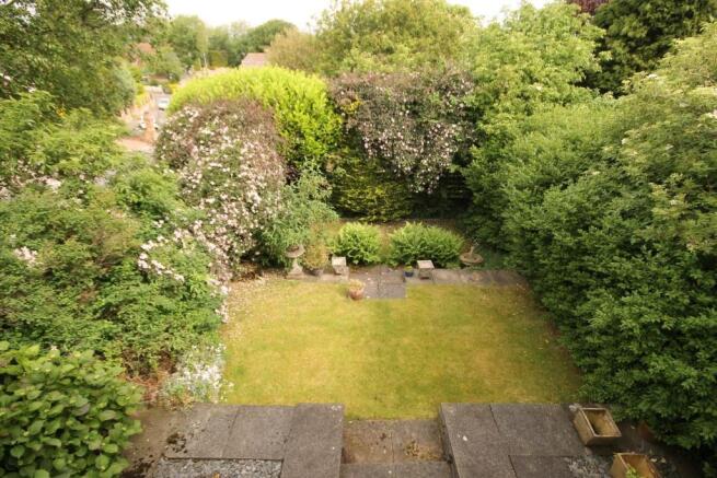 REAR GARDEN  (3).JPG