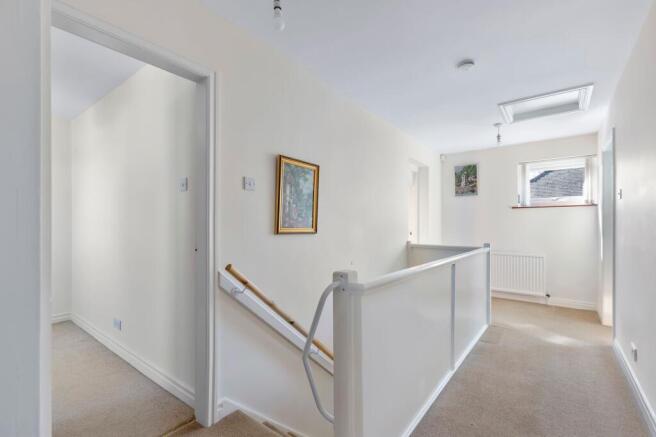 4 bed Detached for sale Image 10