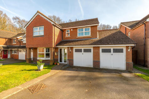 Beechcroft Close, South Hykeham, Lincoln, Lincolnshire, LN6 9NB