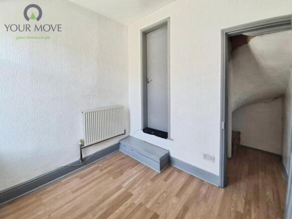 4 bed Terraced to rent Image 7