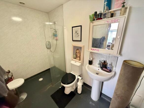1 bed Flat for sale Image 8