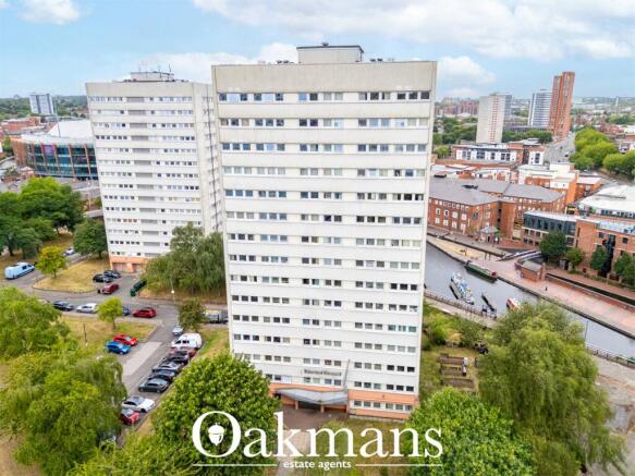 2-bed flat on Civic Close, Birmingham, B1, £125,000