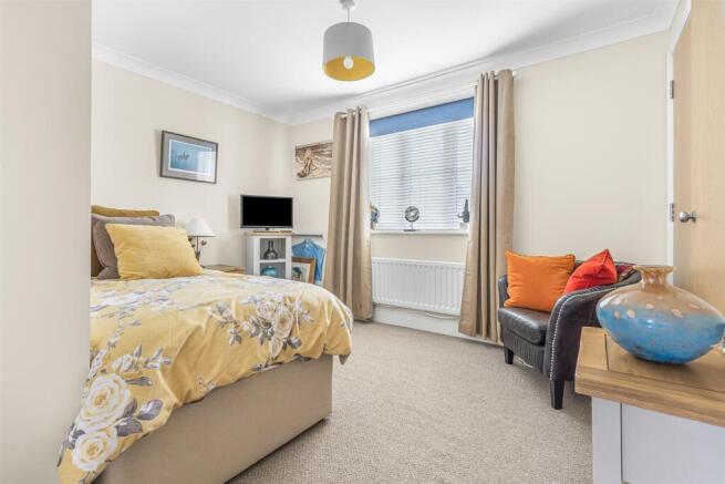 BEDROOM 2.jpg