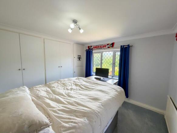 3 bed Semi-Detached for sale Image 12