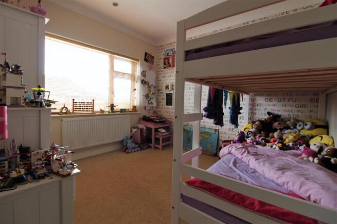 Bedroom 2 (2).jpg