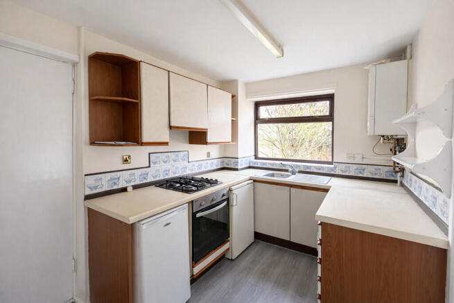 93D00645-92AB-45E...