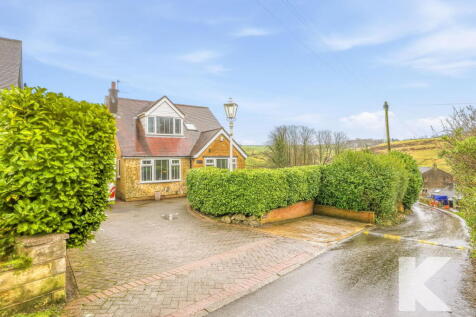 Barnmeen, Woodbrook Road, Springhead, OL4