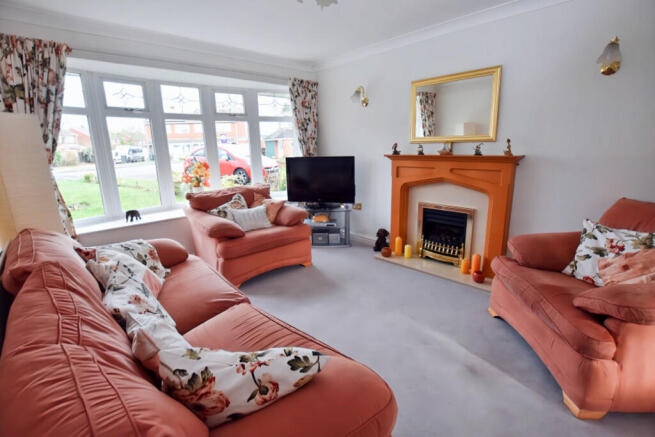 Lounge 1