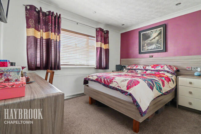 4 bed Semi-Detached for sale Image 12