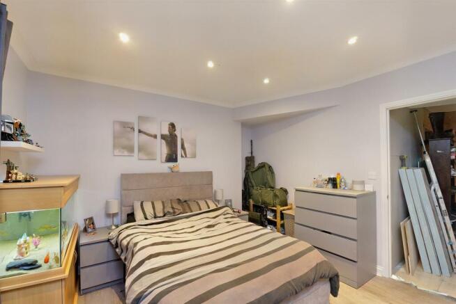 8576683-interior09-800.JPG