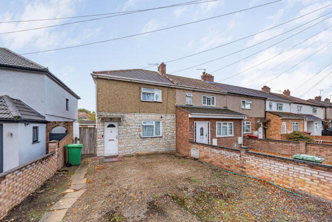 3-bed terraced on Off Farnham Road, £480,000