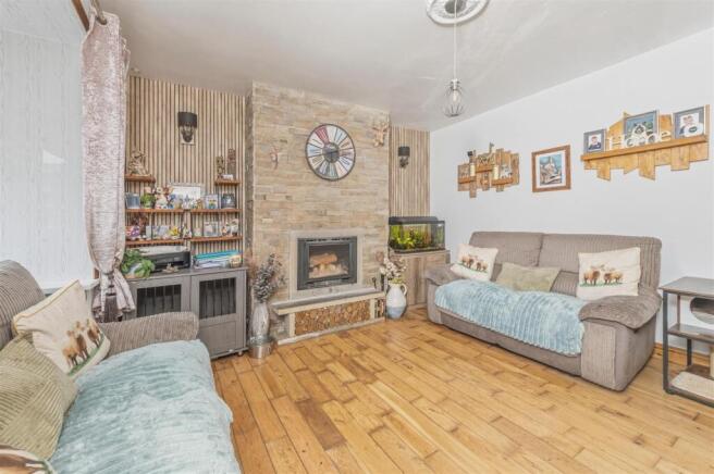 3 bed Terraced for sale Image 4