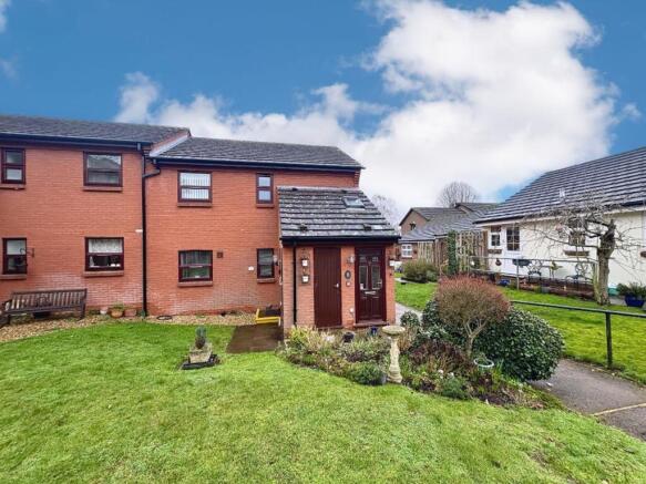 1-bed flat on Preston Close, Ampthill, MK45, £210,000