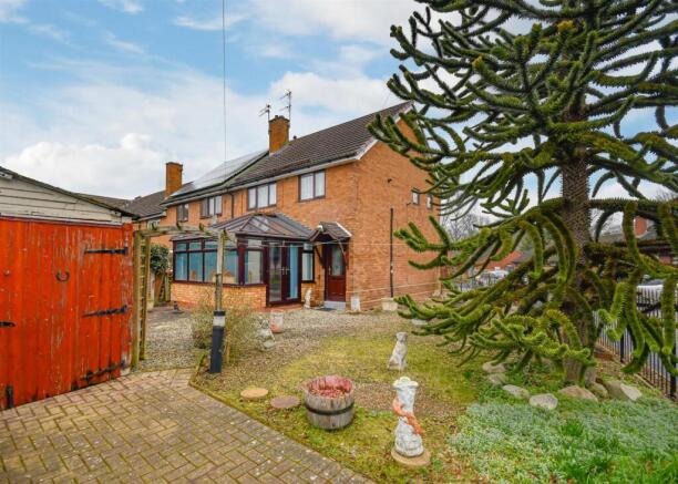 89 Lamb Crescent-09.jpg