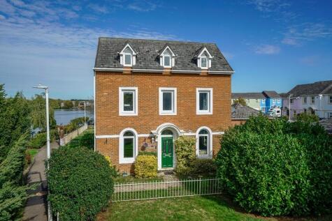 Osprey Walk, Aylesbury, Bucks, HP19 0FF