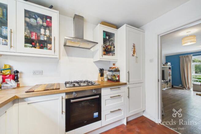 2 bed Apartment to rent Image 7