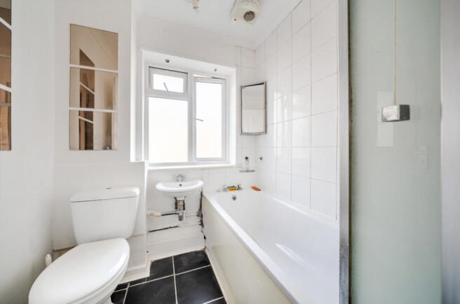 1400740-5-696f9b9...