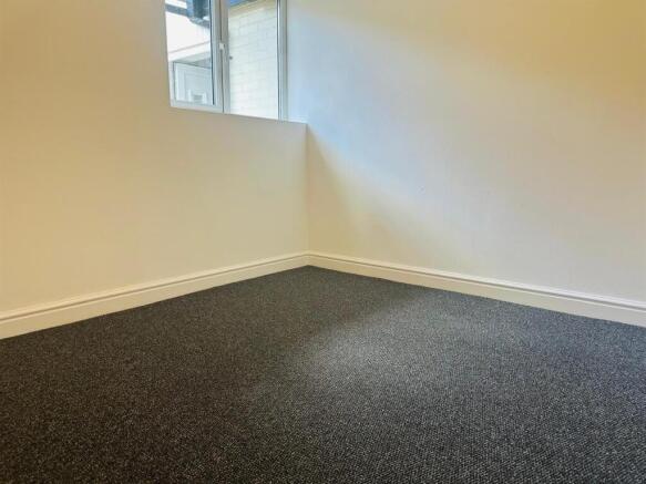 Apartment in Atherstone - More