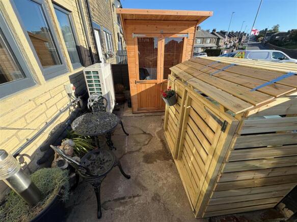 2 bed Terraced for sale Image 7