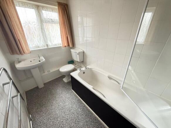 2 bed Apartment for sale Image 6