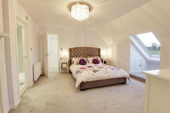 FF master bed