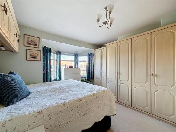 3 bed Terraced for sale Image 10