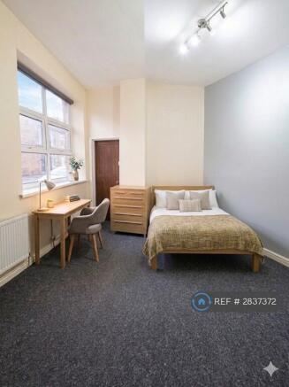 1 bed House Share to rent Image 10