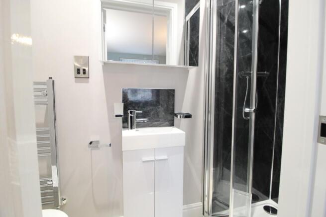 3 bed Terraced to rent Image 12