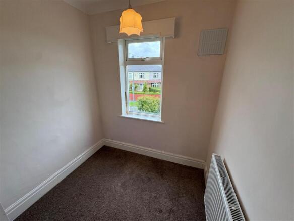 3 bed Semi-Detached for sale Image 11