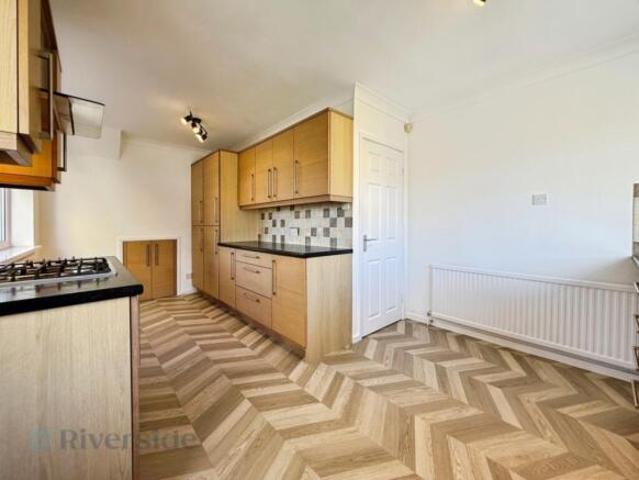 2 bed Semi-Detached for sale Image 5