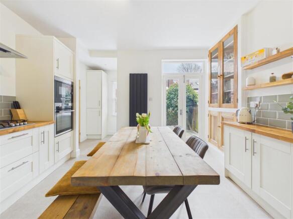 3 bed Terraced for sale Image 8