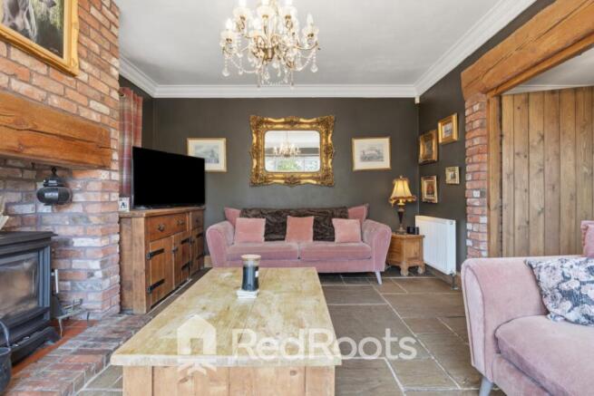 4 bed Semi-Detached for sale Image 12