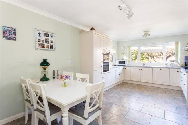 Kitchen/Breakfast Rm