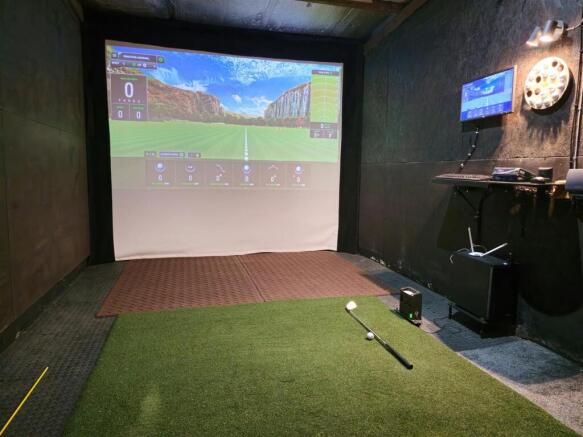 Moorlands28 Golf Studio.jpg